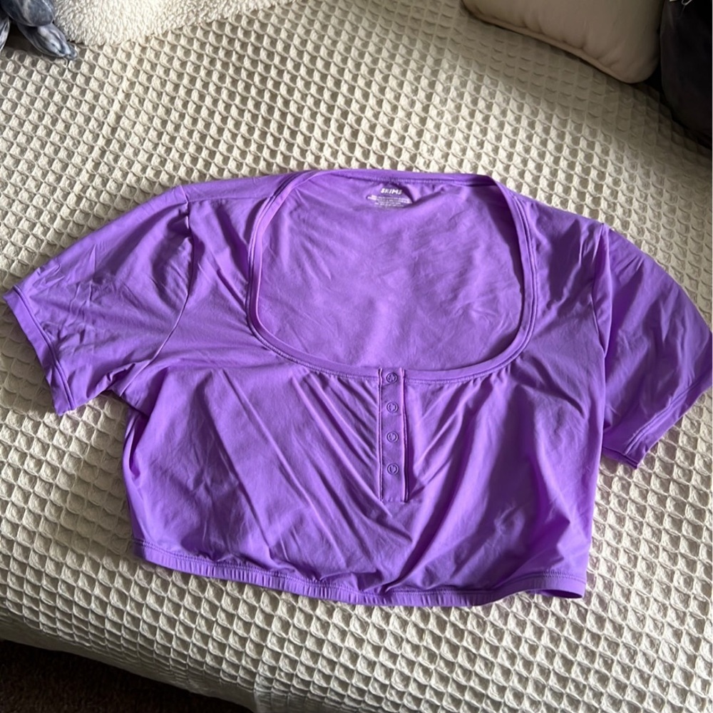 Skims Cropped Henley Shirt